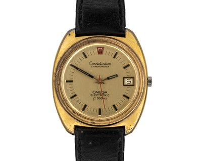 Lot 1060 - OMEGA - a Constellation Chronometer Electronic F300Hz gold-plated gentleman's calendar wristwatch