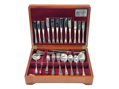 Lot 423 - A mid century Oneida canteen of cutlery.