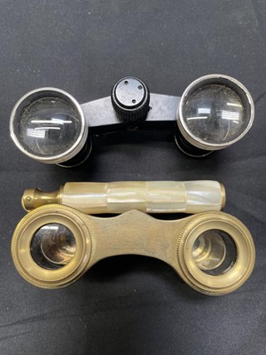 Lot 28 - Mother of pearl opera glasses.