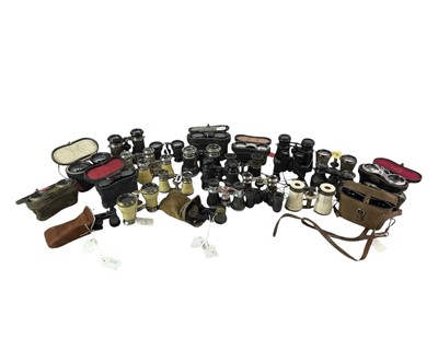 Lot 99 - A quantity of opera and field glasses.
