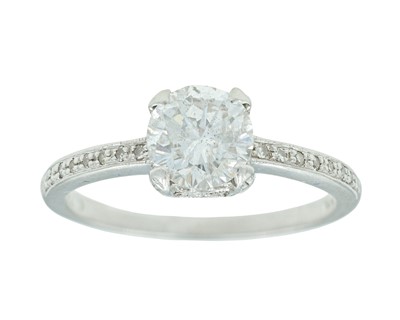 Lot 260 - A platinum and diamond set ring.