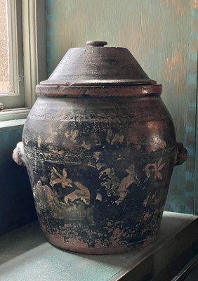 Lot 17 - A Victorian painted earthenware crock and cover.