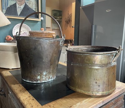 Lot 25 - A Victorian copper bucket.