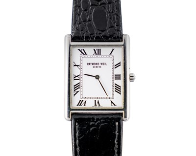 Lot 215 - RAYMOND WEIL - A stainless steel gentleman's quart slim dress watch.