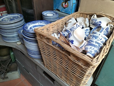 Lot 580 - Willow pattern pottery