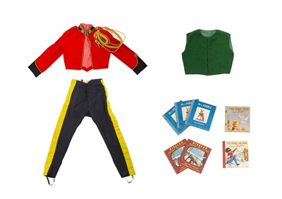Lot 543 - A 20th century child's size military bandsman's uniform.