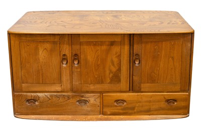 Lot 249 - An Ercol Windsor model 468 sideboard.