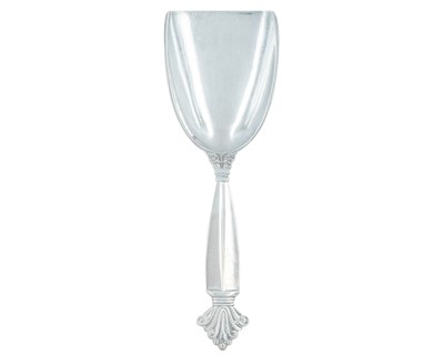 Lot 49 - GEORG JENSEN & WENDEL A/S - A silver caddy spoon.