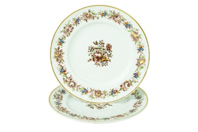Lot 284 - A pair of Chamberlain's Worcester cabinet plates.
