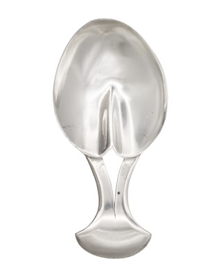 Lot 32 - A George III silver caddy spoon with heart-shaped bowl by Josiah Snatt.