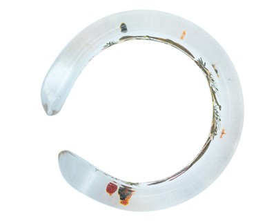 Lot 22 - DUNHILL AQUARIUM BANGLE - A fishbowl bangle attributed to Ben Shillingford.