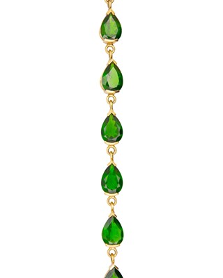 Lot 33 - A 9k gold chrome diopside line bracelet.