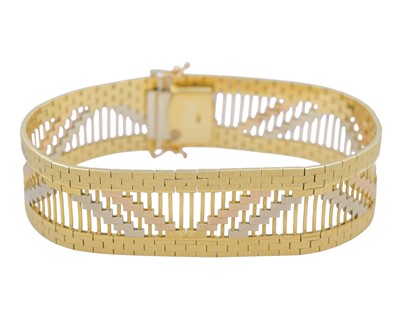 Lot 2 - An 18k tri-colour gold brick link bracelet.