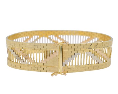 Lot 2 - An 18k tri-colour gold brick link bracelet.