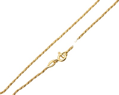 Lot 45 - An 18k gold fine 19" rope chain.
