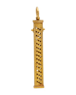 Lot 28 - A high-purity propelling combination toothpick and scoop pendant.