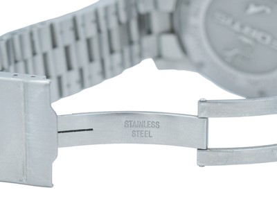 Lot 634 - FORTIS - A B-42 Official Cosmonauts Automatic stainless steel gentleman's bracelet wristwatch.