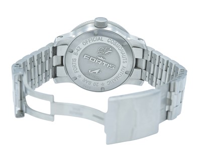 Lot 634 - FORTIS - A B-42 Official Cosmonauts Automatic stainless steel gentleman's bracelet wristwatch.