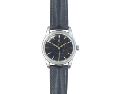 Lot 653 - OMEGA - A Seamaster stainless steel automatic gentleman's wristwatch with 'Tropical' speckled dial.
