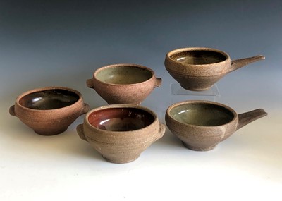 Lot 526 - A selection of 5 Leach studio pottery bowls,...