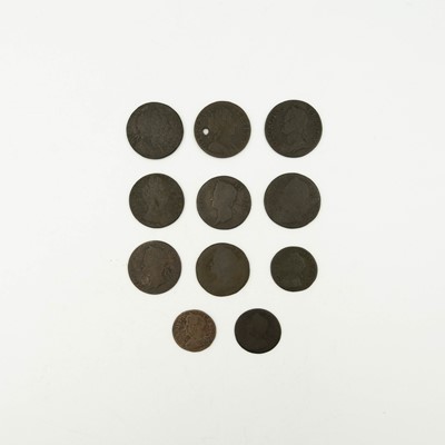 Lot 5 - GB - A selection of 17/18th century worn copper coinage.