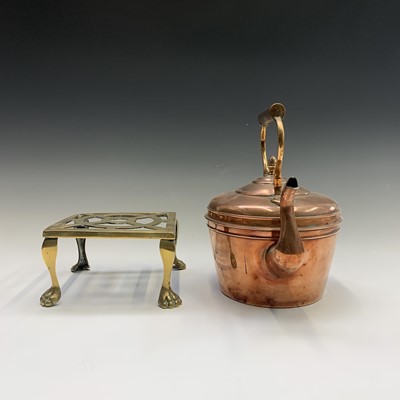 Lot 140 - Assorted metalware comprising a Victorian...