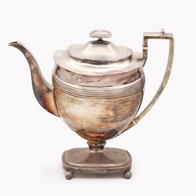 Lot 94 - A George III silver pedestal teapot by Duncan Urquhart & Naphtali Hart.