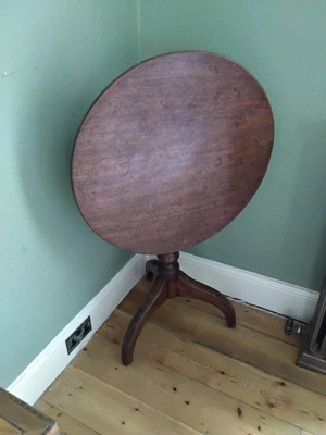 Lot 88 - Occasional table