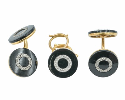 Lot 24 - An Art Deco 18k (tested) black onyx and diamond-set three-piece dress shirt set.