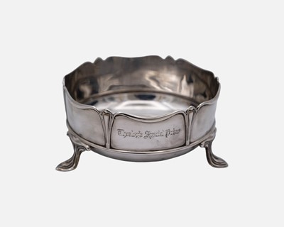 Lot 180 - An Edwardian Art Nouveau bowl by the Atkin Brothers.