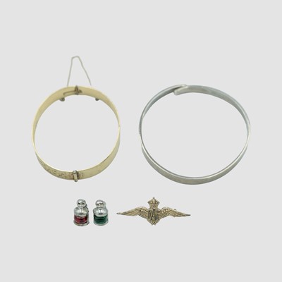 Lot 80 - A heavy silver bangle, a pair of silver lantern stud earrings, a silver RAF sweetheart brooch & a 9k metal core bangle.