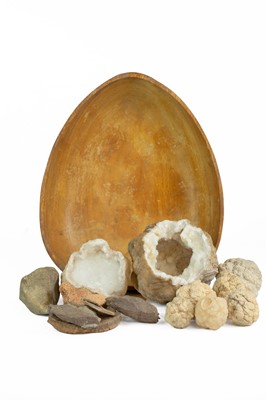 Lot 49 - A white quartz geode.