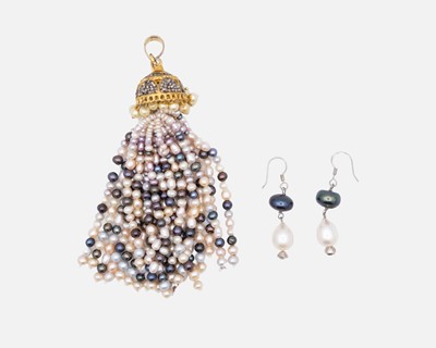 Lot 73 - An Indian gilt metal and stone set cultured pearl tassel pendant.