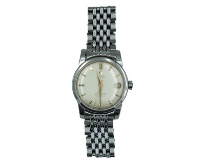 Lot 651 - OMEGA - A Seamaster automatic calendar gentleman's bracelet wristwatch.