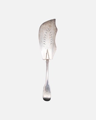 Lot 176 - A William IV silver fiddle-patterned fish slice by Joseph Hicks.