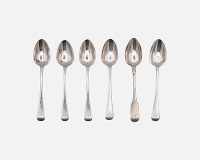 Lot 240 - A set of five George IV Exeter silver OE pattern teaspoons by William Woodman.