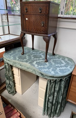 Lot 3060 - A dressing table, early 20th century, with...