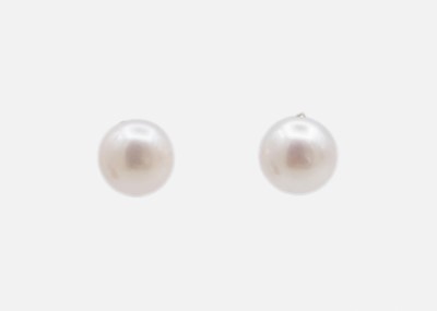 Lot 6 - A pair of 9k cultured white oblate pearl ear studs.