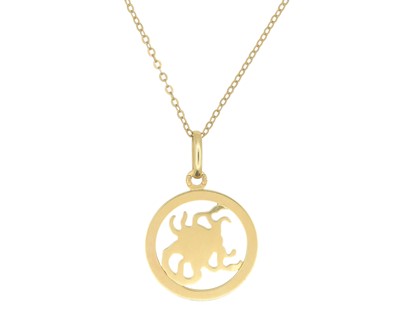 Lot 4 - An 18k Scorpio zodiac pendant on an 18k trace-link 20.75" neck chain.