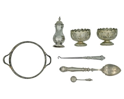 Lot 127 - A selection of silver.