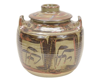 Lot 313 - Harry Davis 1910-1986), Crowan pottery.