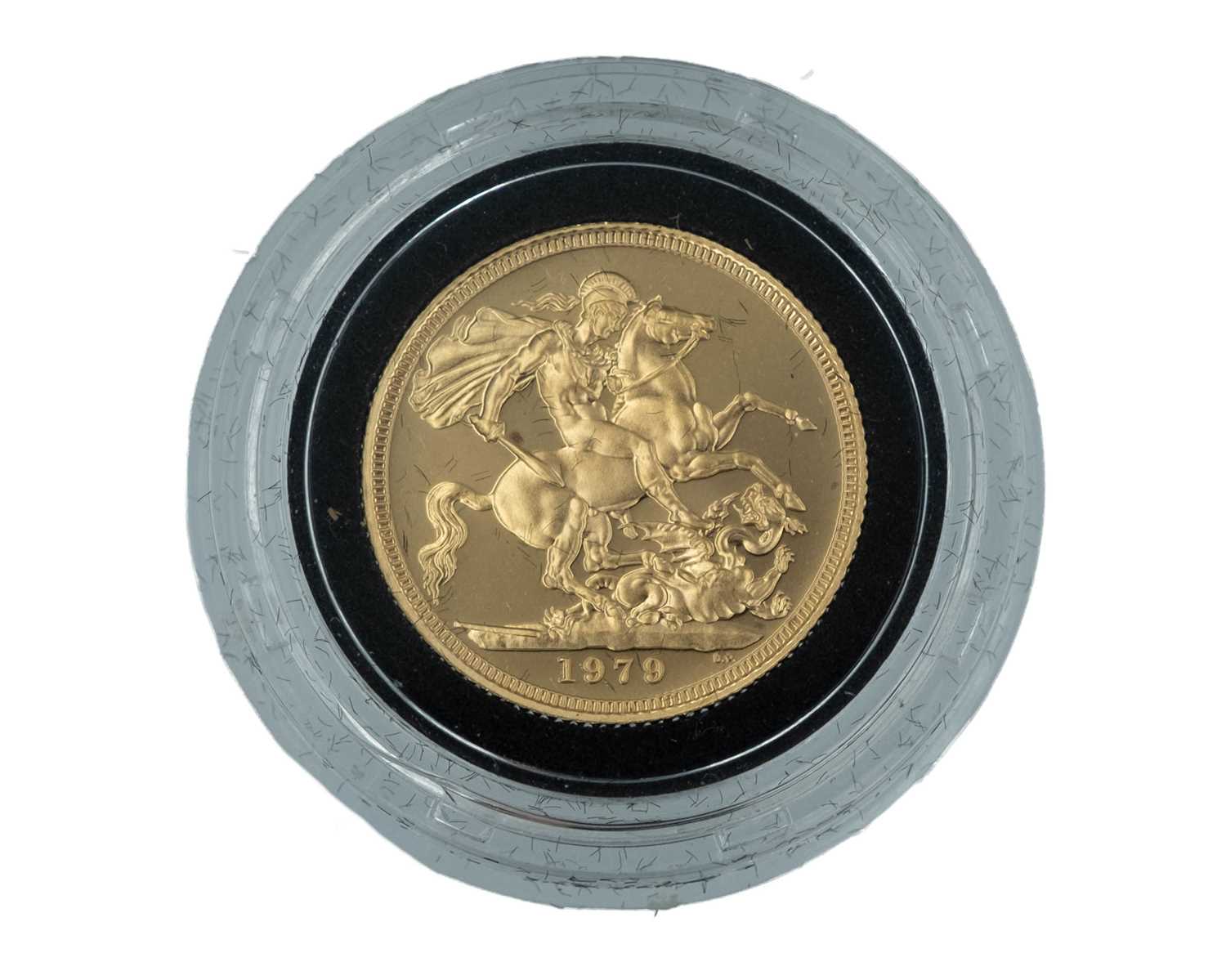 Lot 5 - GB - A Queen Elizabeth II 1979 proof sovereign gold coin.