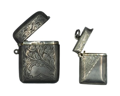 Lot 586 - A silver fob vesta case by Banks & Barnsleym.