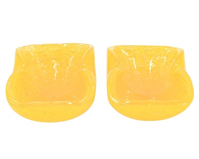 Lot 332 - A pair of controlled bubble glass ashtrays.