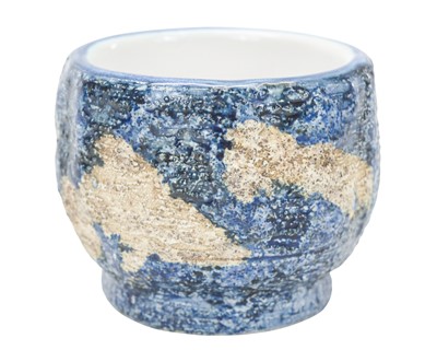 Lot 107 - Marilyn Pascoe (Troika Pottery), a small bowl.
