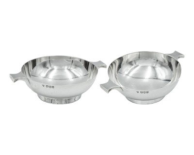 Lot 130 - A pair of modern Scottish silver Quaichs, by J. B. Chatterley & Sons Ltd.