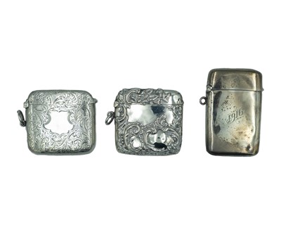 Lot 580 - A selection of silver fob vesta cases.