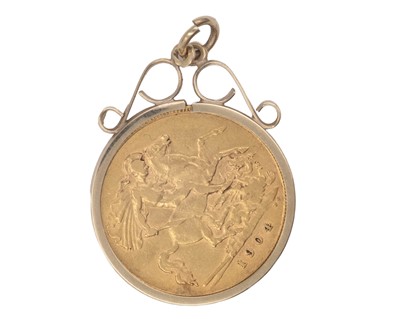 Lot 243 - An Edward VII 1904 half-sovereign gold coin, 9k-mounted pendant.