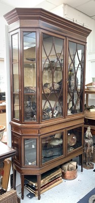 Lot 3058 - An Edwardian mahogany and inlaid china display...