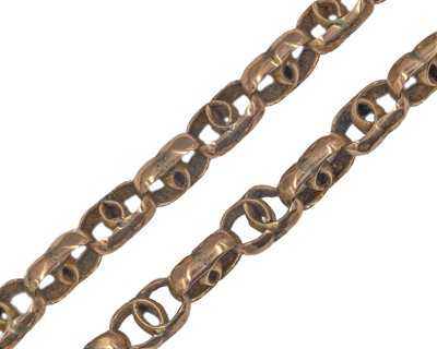 Lot 265 - A 9k gold longuard chain.